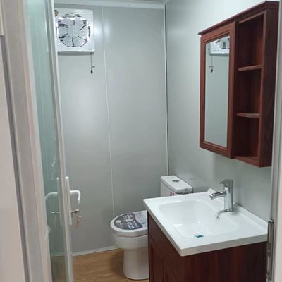 20ft or 40ft White/Customized Color Portable Prefabricated Expandable Container House